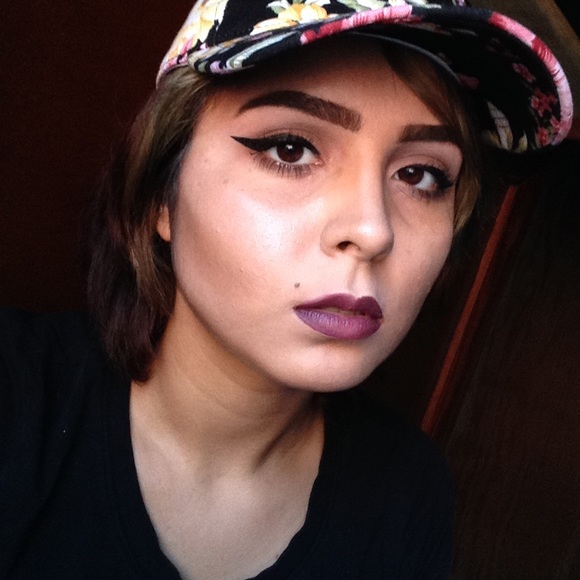 Profile Picture of Alexia Lanza (@mysticism) on Poshmark