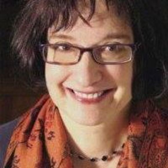 Profile Picture of Lisa Faust (@digitaldiva4) on Poshmark