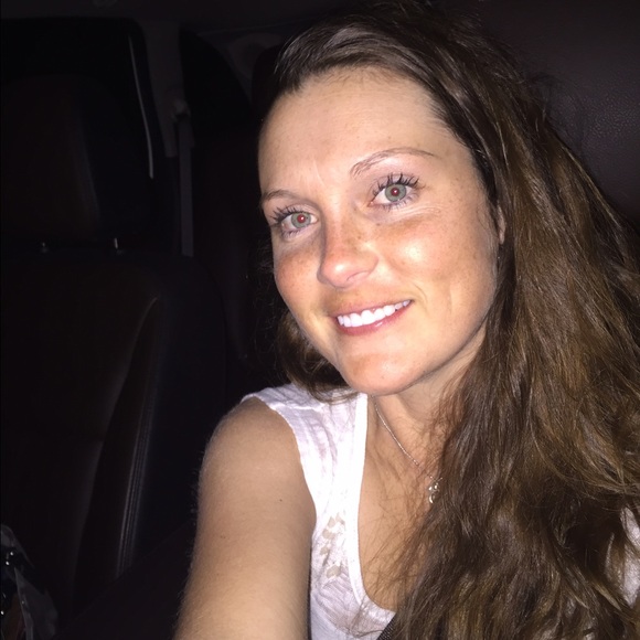 Profile Picture of Chasity Powell (@chaspowell) on Poshmark