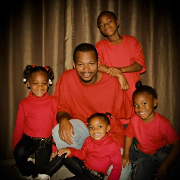 Profile Picture of David Burgess (@davburgess) on Poshmark