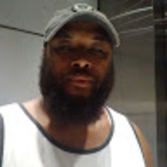 Profile Picture of Dwayne Benson (@dwbenson1980) on Poshmark