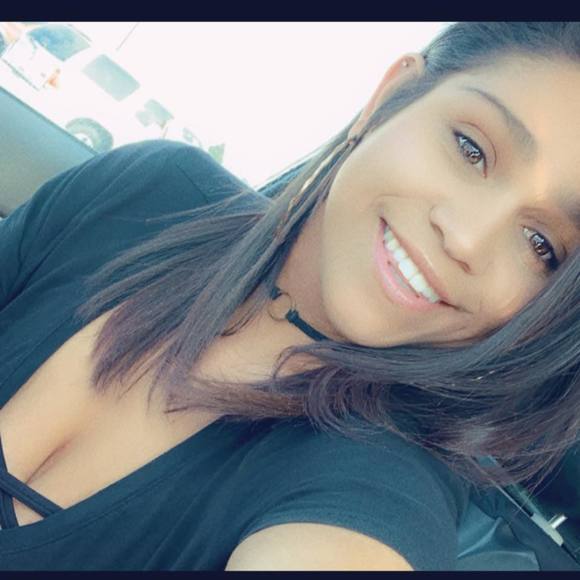 Profile Picture of Shyanne Keelick (@shyk58) on Poshmark