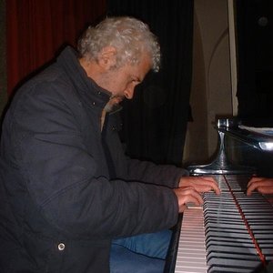 Profile Picture of Carlos Azevedo (@carlosazevedo) on Myspace