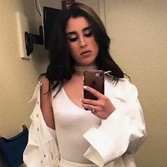 Profile Picture of 𝐢𝐬𝐚𝐛𝐞𝐥𝐥𝐚 𝐥𝐨𝐯𝐞𝐬 𝐦𝐢𝐜𝐡𝐚𝐞𝐥 (@R0MVNCE) on Twitter