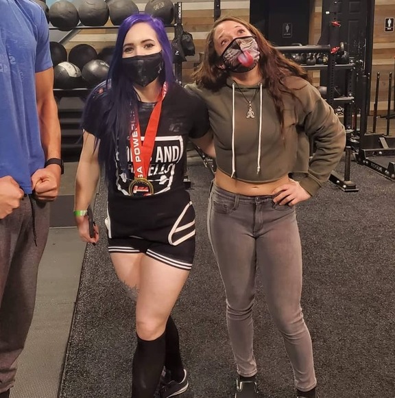 Savannah Maxwell - Poshmark Profile Picture of Savannah Maxwell (@savannahmaxwell) on Poshmark