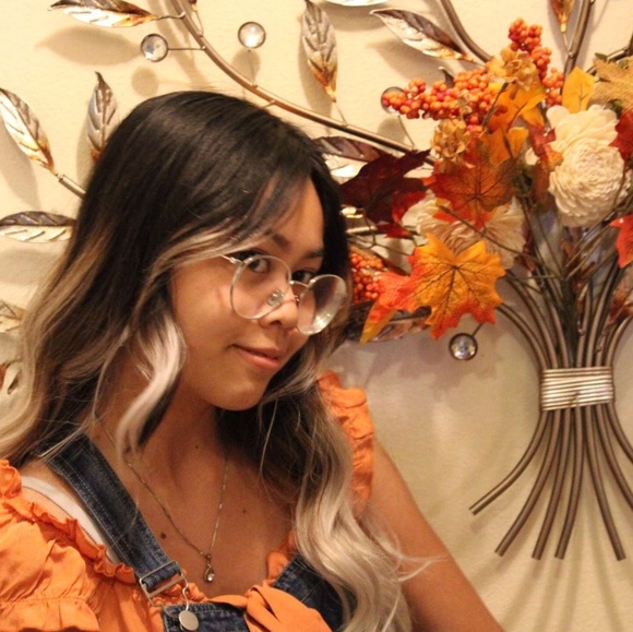 Profile Picture of Sinoun Prim (@sinoun_prim) on Poshmark