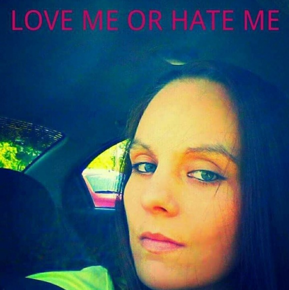 Profile Picture of Kimberly Post (@kimberlypost83) on Poshmark