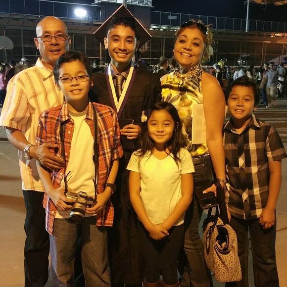 Profile Picture of Bong Dacanay (@bongdacanay23) on Poshmark