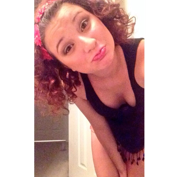 Profile Picture of Coty Smith (@cotaaayy) on Poshmark