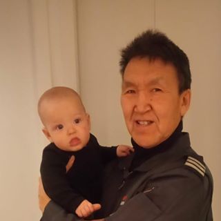 Johnny Qitsualuk - Facebook Profile Picture of Johnny Qitsualuk (@UserisJohnny) on Facebook