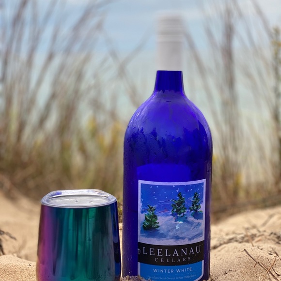 Profile Picture of Rebecca Poore (@rebeccapoore) on Poshmark