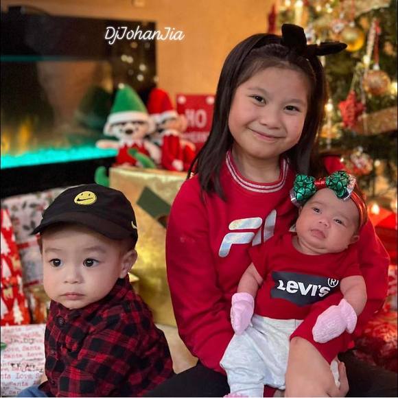 Profile Picture of Jedycer Brazil (@davinejedbrazil) on Poshmark