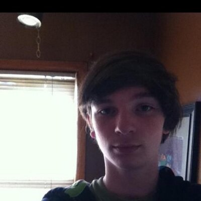 Profile Picture of Zach Aiken (@Zdat34) on Twitter