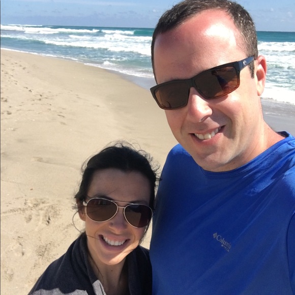 Profile Picture of Amanda Sells (@amandabsells) on Poshmark