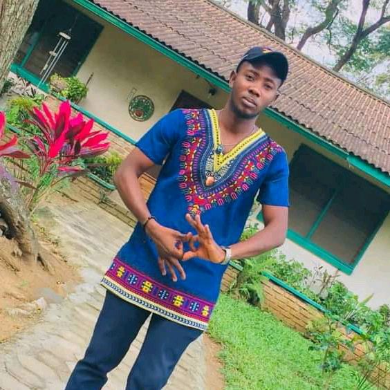 Profile Picture of Charles Christopher (@charleschristopherelie) on Tiktok