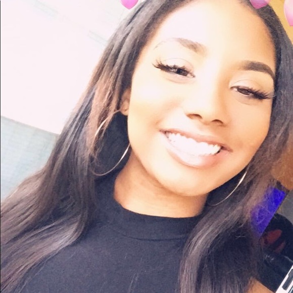 Profile Picture of Deajah Kanady (@deajahkanady) on Poshmark