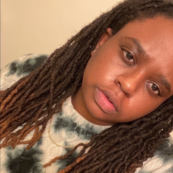 Tabitha Richardson - Poshmark Profile Picture of Tabitha Richardson (@tyr1695) on Poshmark