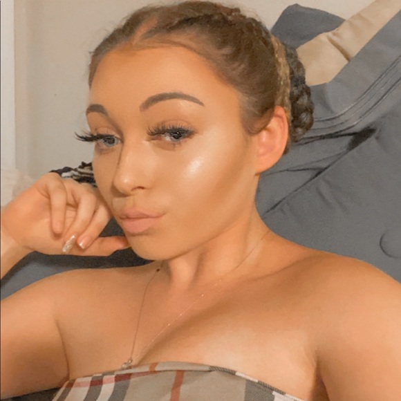 Profile Picture of Chrystal Mason (@cmas2173) on Poshmark
