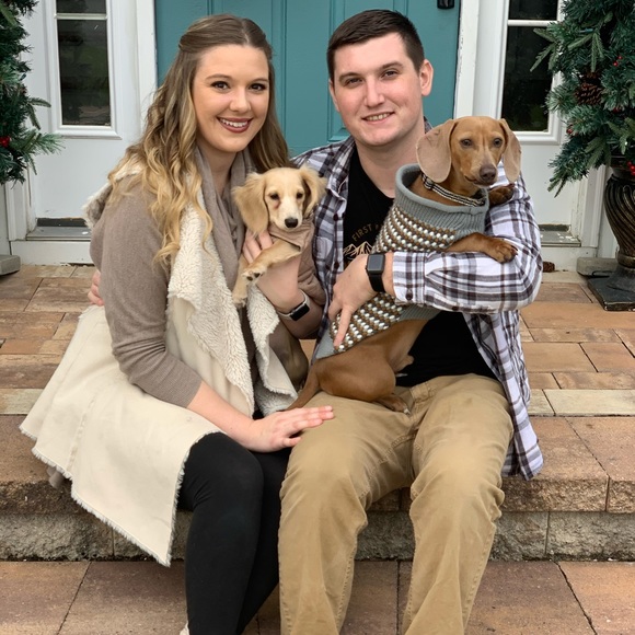 Profile Picture of Devynn Detzer (@devbd) on Poshmark