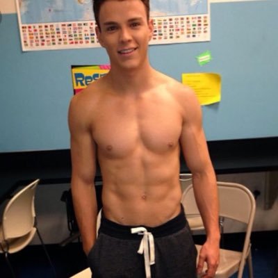 Profile Picture of Jason Heslop (@jasonhesly1) on Twitter