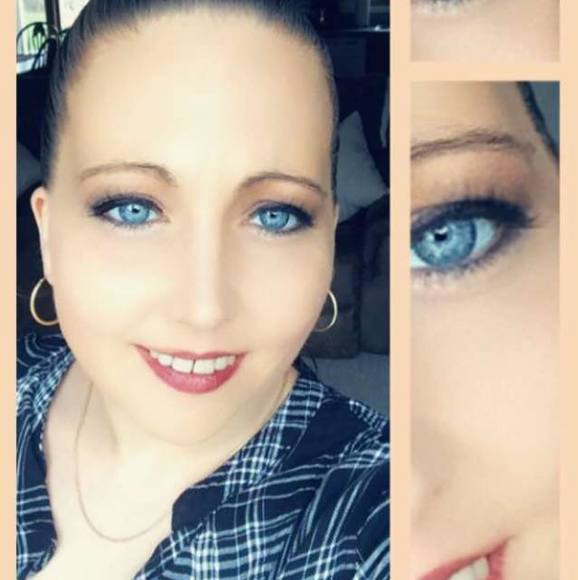 Profile Picture of Danielle Brehm-himes (@dannie182) on Poshmark