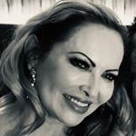 Profile Picture of Iris Sharpe (@irisvonsharpe) on Instagram