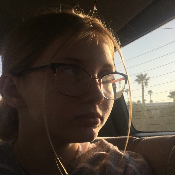 Profile Picture of Ava Wasmundt (@ava_nicole592) on Poshmark