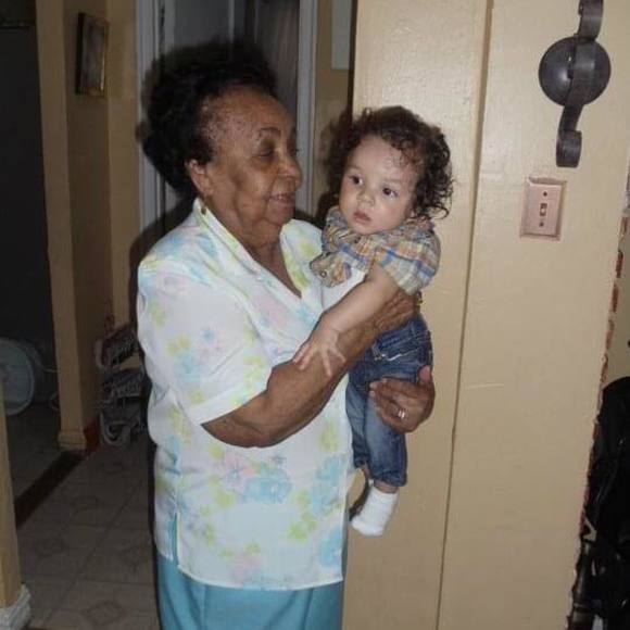 Profile Picture of Pablo Paulino (@papi2envy) on Poshmark