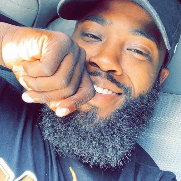 Profile Picture of Dion Wright (@djwman) on Poshmark