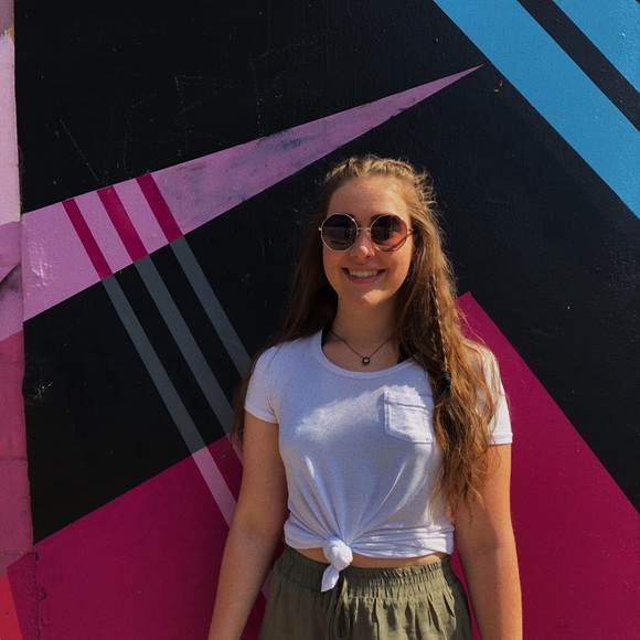 Profile Picture of Paige Casey (@paigemcasey) on Poshmark