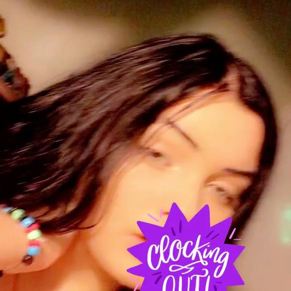 Profile Picture of Chelsey Updike (@chelseyupdike) on Poshmark