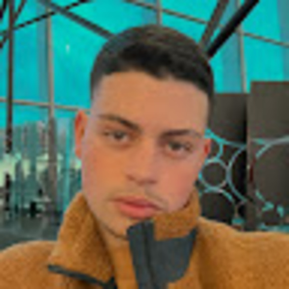 Profile Picture of Gonçalo Silva (@goncisilvaa) on Poshmark