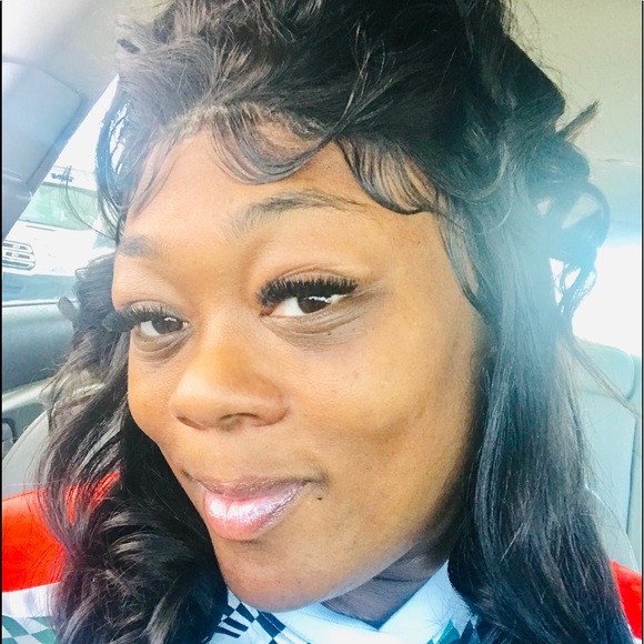 Profile Picture of Ruby Jones (@wayout4646) on Poshmark