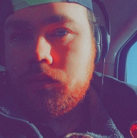 Profile Picture of Jeremy Bartholomew (@jeremybartho583) on Poshmark