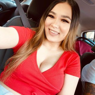 Profile Picture of Rebecca Vue (@Rebecca-Vue) on Facebook