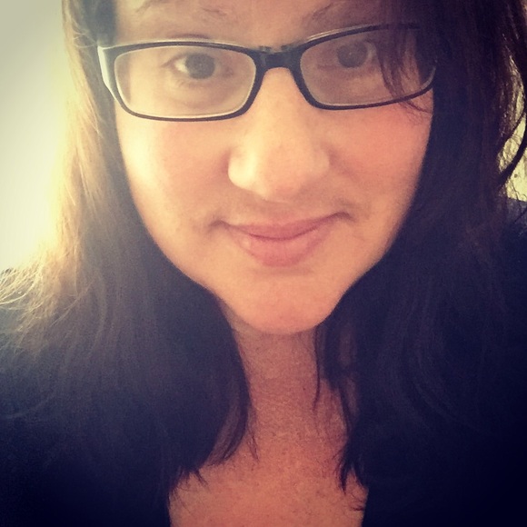 Profile Picture of Tammy Pomar (@cafltams) on Poshmark