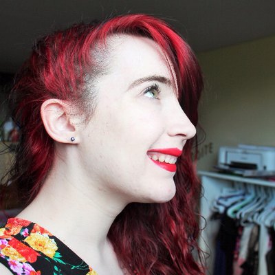 Profile Picture of Jennifer Gravel (@Eyes_Of_Chaos) on Twitter