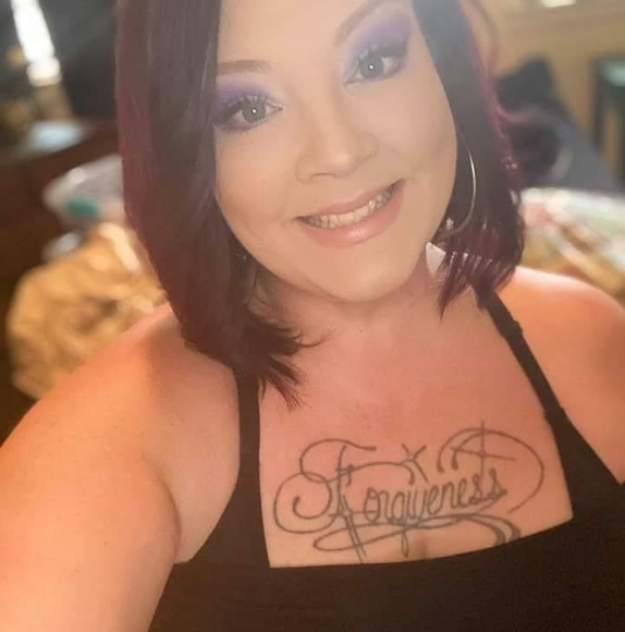 Profile Picture of Chrystal Stewart (@chrystal0216) on Poshmark