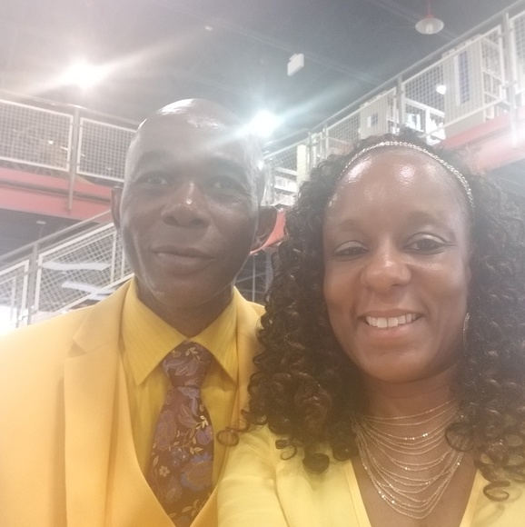 Profile Picture of Ruth Adams (@ruthgeorgeadams) on Poshmark