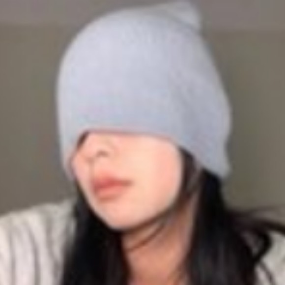 Profile Picture of Daveta Noah (@davetatv442) on Poshmark