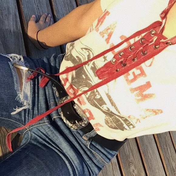 Profile Picture of Joely Higgins (@joelyhiggins) on Poshmark