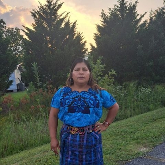 Profile Picture of Emilce Temaj (@emilcetemaj1) on Poshmark