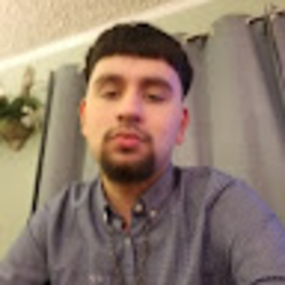 Profile Picture of Alex Alcaraz (@alcarazalex771) on Poshmark