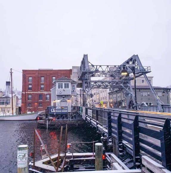 Profile Picture of Deborah Humes (@dragonmom4) on Poshmark