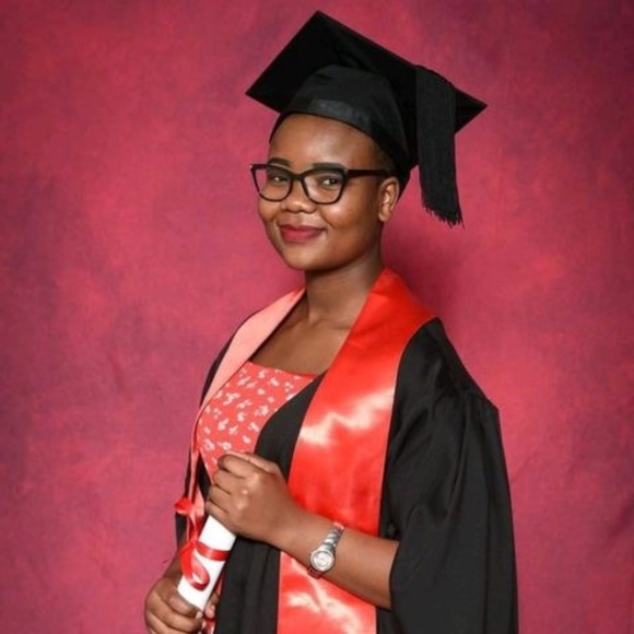 Profile Picture of Thokozani Shauri (@thokozanishauri) on Poshmark