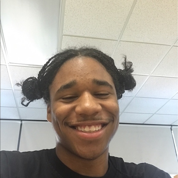 Profile Picture of Maya Reynolds (@alexrey11) on Poshmark