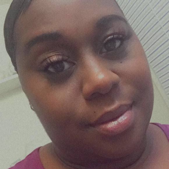 Profile Picture of Renee Verrett-patterson (@prettycna) on Poshmark