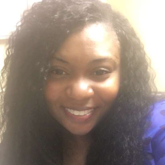 Profile Picture of Johnitia Goolsby (@johnitiag) on Poshmark