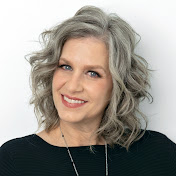 Profile Picture of Kelly Lucente (@kellylucente) on Youtube