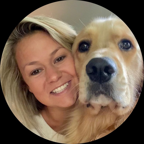 Profile Picture of Chelsey Houchens (@chouchens95) on Poshmark